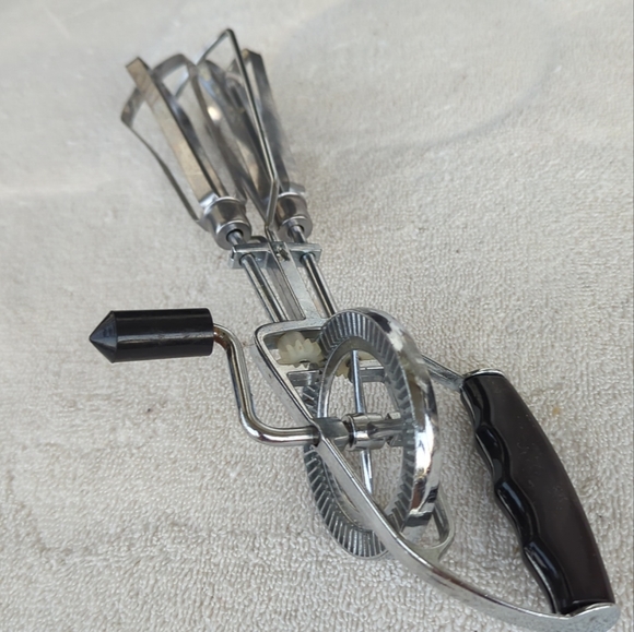 Vintage Stainless Steel Hand Held Mixer Egg Beater 10-Inches Long 1960s - Picture 2 of 11